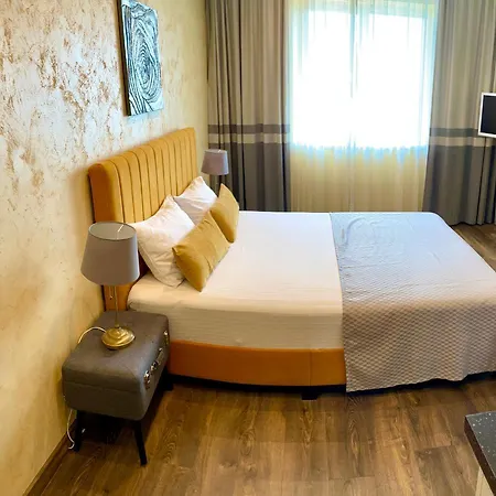 Urban 8 Netflix Apartment *